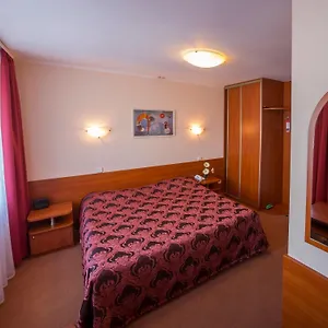 3* Otel Sputnik